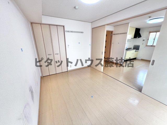 拡大写真:藤枝市高岡2丁目 1階101の洋室