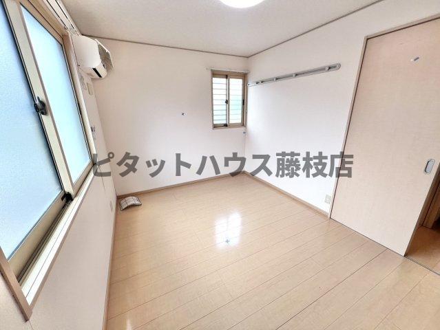 拡大写真:藤枝市高岡2丁目 1階101の洋室