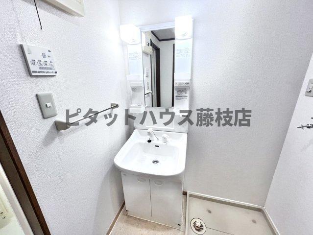 拡大写真:焼津市大村2丁目 1階101の独立洗面台