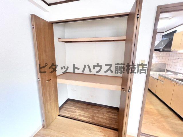 拡大写真:焼津市大村2丁目 1階101の収納