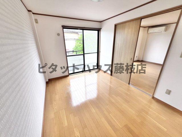 拡大写真:焼津市南小川1丁目 2階202の洋室