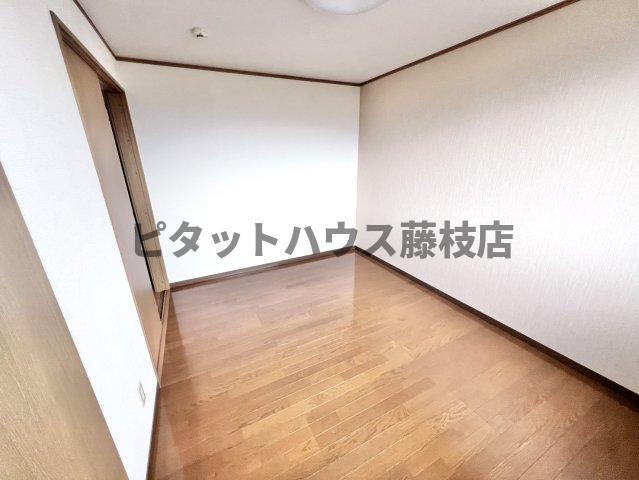 拡大写真:焼津市南小川1丁目 2階202の洋室
