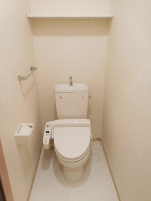 拡大写真:焼津市塩津 1階101のトイレ
