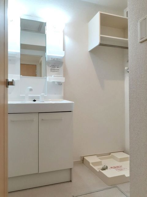 拡大写真:焼津市焼津2丁目 2階201の洗面所