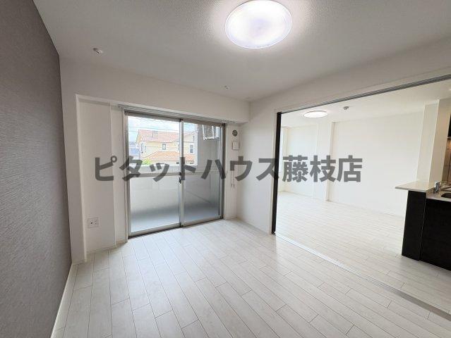 拡大写真：藤枝市高柳１丁目 2階202の洋室