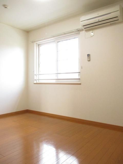 拡大写真:焼津市西小川1丁目 2階202の洋室