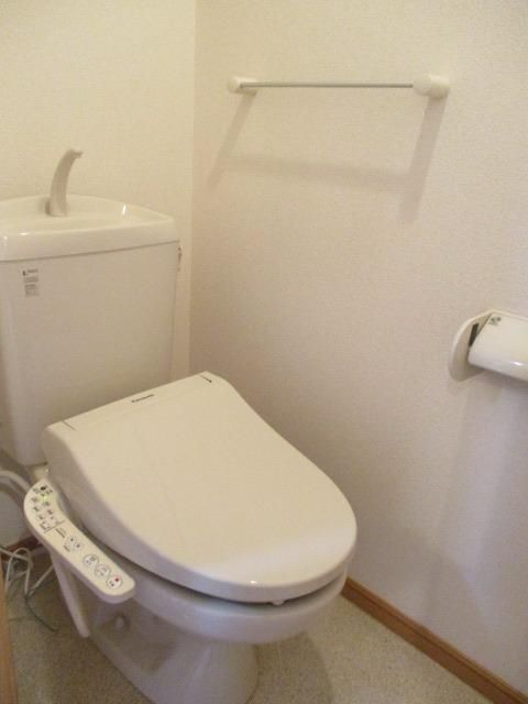 拡大写真:焼津市西小川1丁目 2階202のトイレ