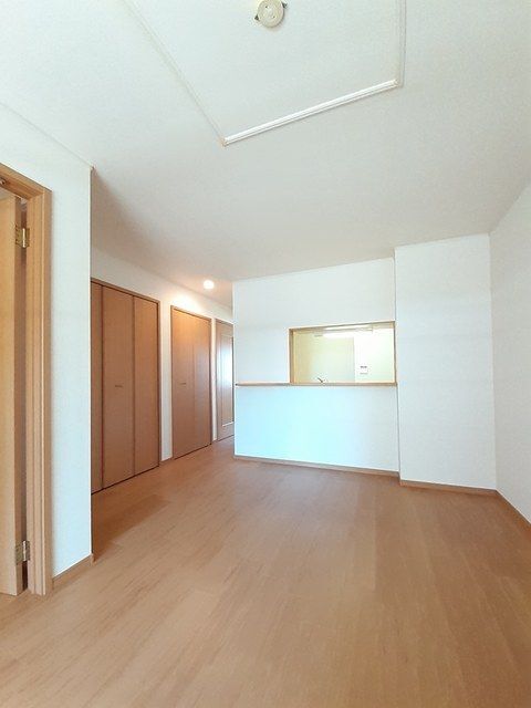拡大写真：牧之原市細江 1階102の居間