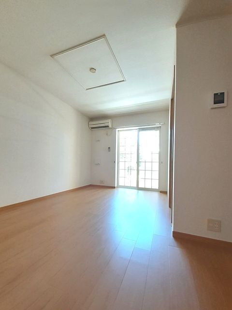 拡大写真：牧之原市細江 1階102の居間