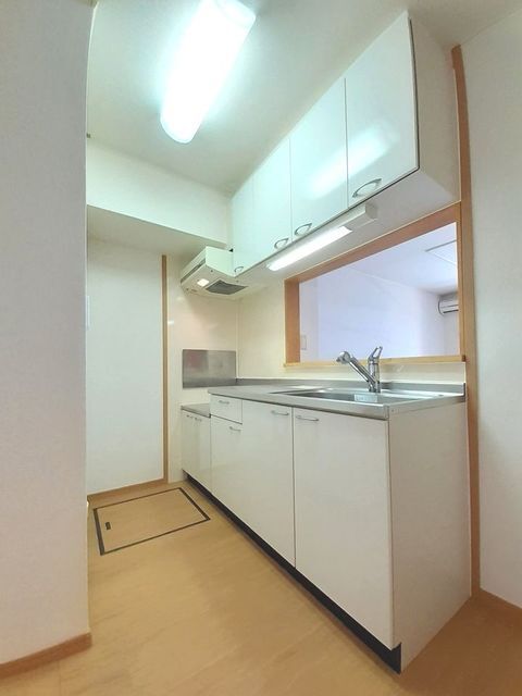 拡大写真：牧之原市細江 1階102のキッチン