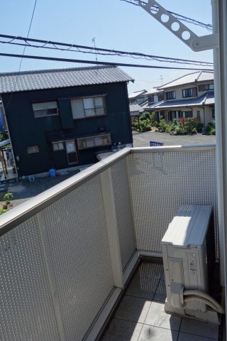 拡大写真:焼津市中根 2階201のバルコニー