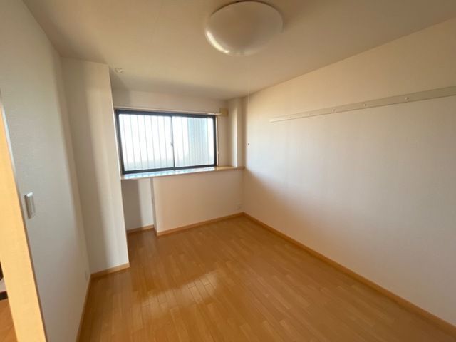 拡大写真:榛原郡吉田町片岡 3階302の寝室