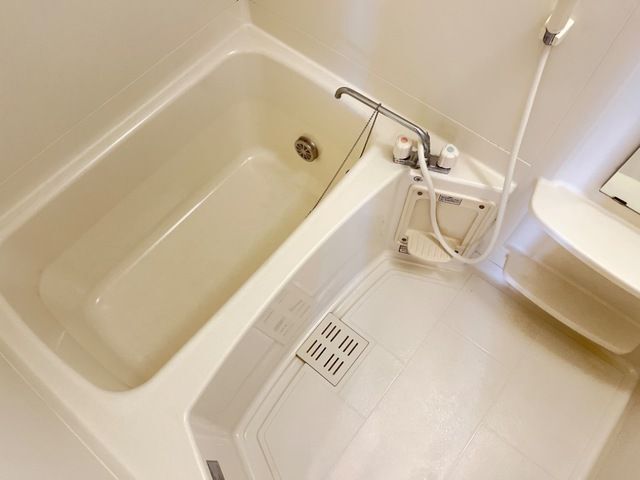 拡大写真:榛原郡吉田町片岡 3階301の風呂