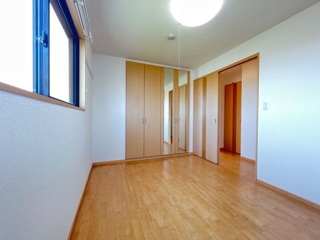 拡大写真:榛原郡吉田町片岡 3階301の洋室