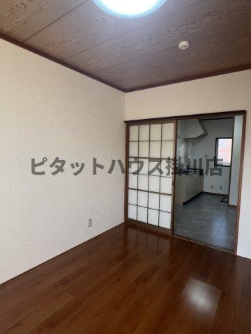 拡大写真：掛川市緑ケ丘２丁目 2階202の居間