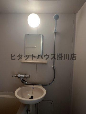 拡大写真：掛川市緑ケ丘２丁目 2階202の洗面所
