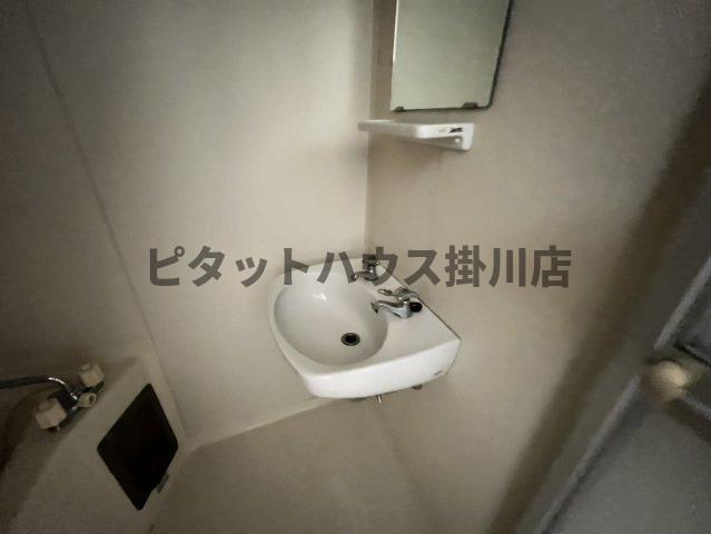 拡大写真:袋井市方丈6丁目 2階205の洗面所