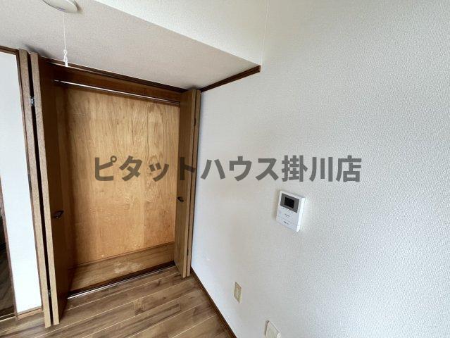 拡大写真:袋井市方丈6丁目 2階205の収納