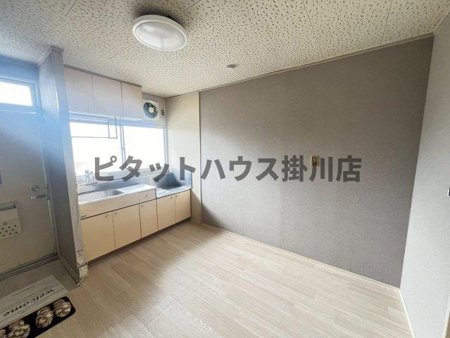 拡大写真:袋井市方丈4丁目 2階A2の居間