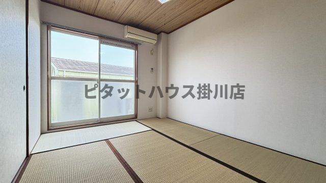 拡大写真:掛川市富部 2階206の和室