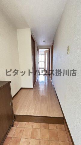 拡大写真:掛川市富部 2階206の玄関