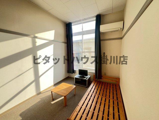 拡大写真:袋井市浅名 1階111の居間