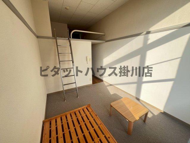 拡大写真:袋井市浅名 1階111の居間