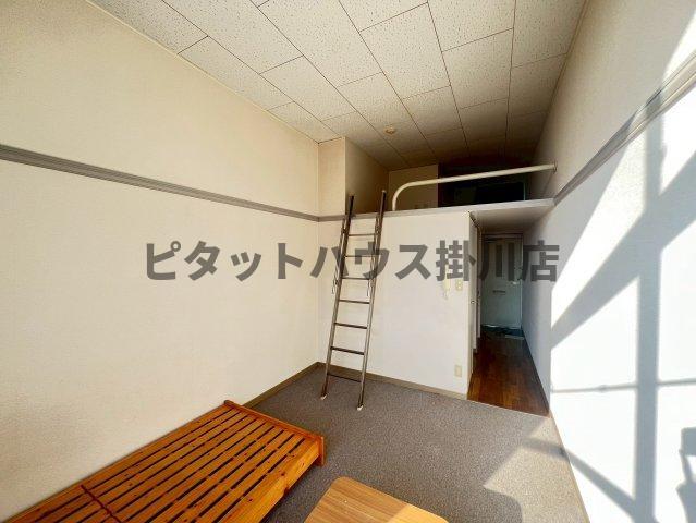拡大写真:袋井市浅名 1階111の居間