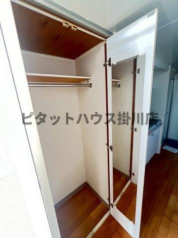拡大写真:袋井市浅名 2階204の収納