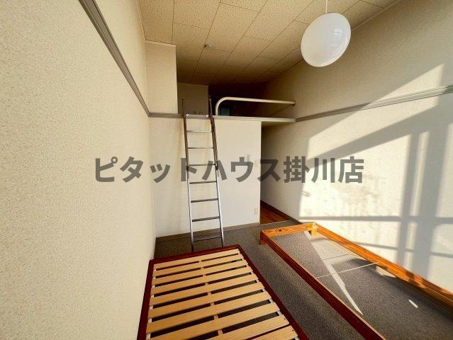拡大写真:袋井市浅名 2階204の居間