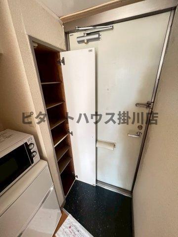 拡大写真:袋井市浅名 2階209の玄関