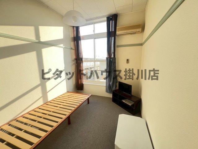 拡大写真:袋井市浅名 2階209の居間
