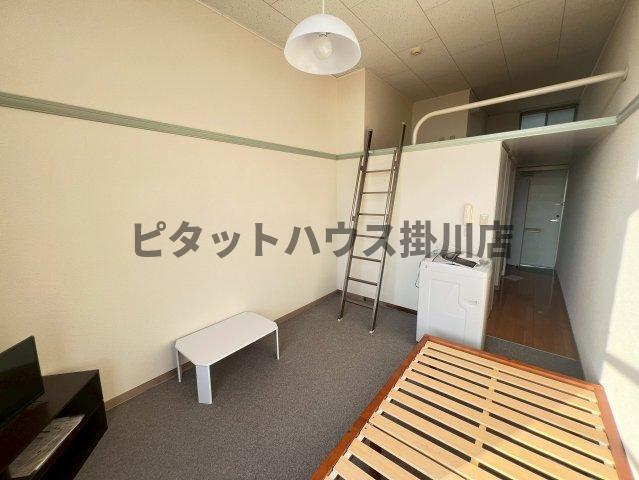 拡大写真:袋井市浅名 2階209の居間