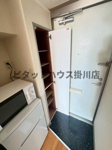 拡大写真:袋井市浅名 2階202の玄関