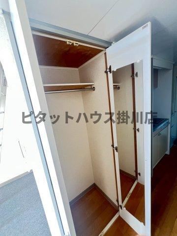 拡大写真:袋井市浅名 2階202の収納