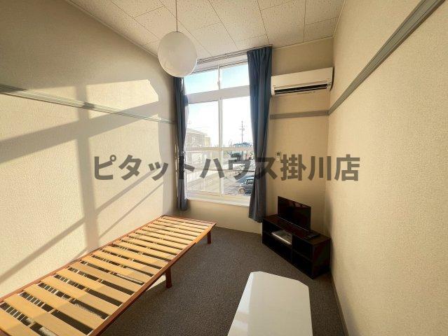 拡大写真:袋井市浅名 2階202の居間