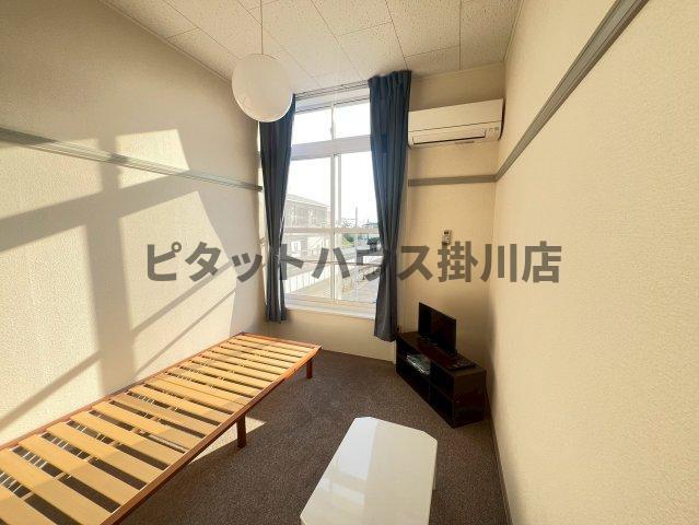 拡大写真:袋井市浅名 2階201の居間