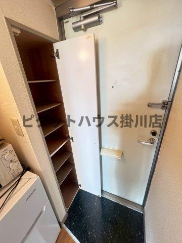 拡大写真:袋井市浅名 2階205の玄関