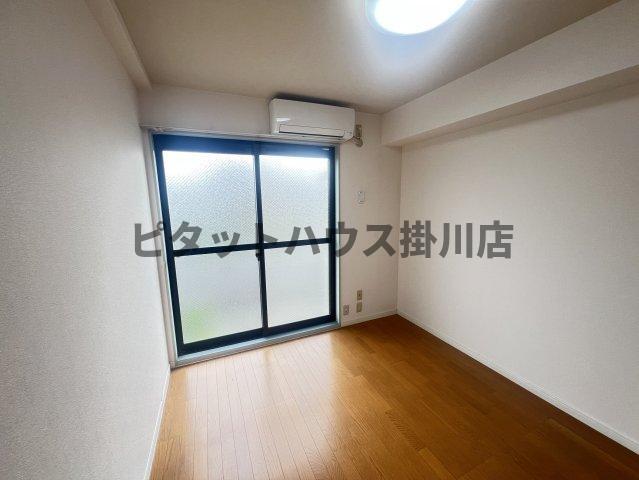 拡大写真:袋井市延久 1階113の居間