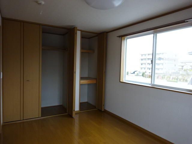 拡大写真:袋井市愛野東1丁目 1階2の洋室
