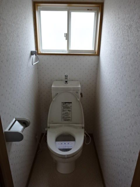 拡大写真:袋井市愛野東1丁目 1階2のトイレ