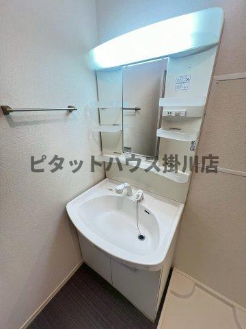 拡大写真:袋井市浅岡 1階102の独立洗面台