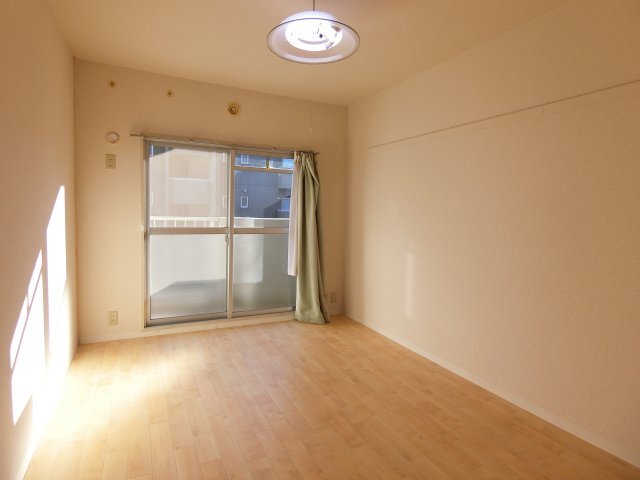 拡大写真:掛川市中宿 1階101の洋室