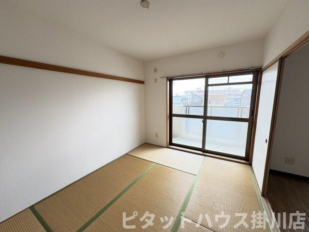 拡大写真:袋井市川井 3階305の和室