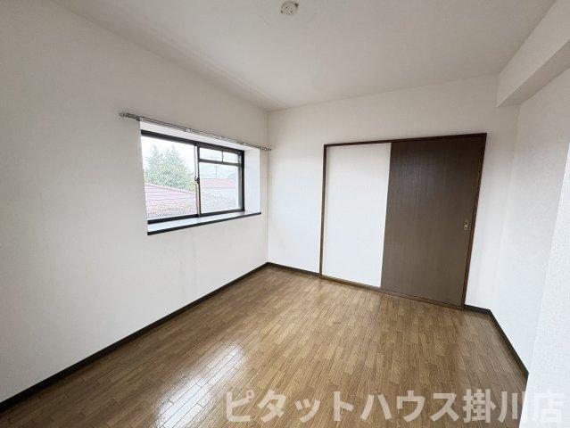 拡大写真:袋井市川井 3階305の洋室