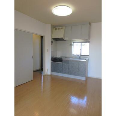 拡大写真：御前崎市池新田 2階C201の居間