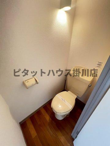 拡大写真：袋井市浅名 1階104のトイレ