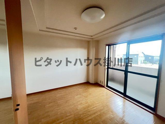 拡大写真:袋井市浅羽 2階202の居間