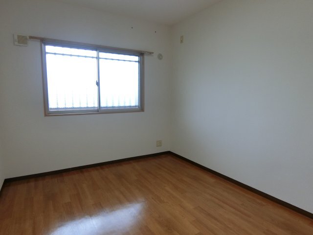 拡大写真:袋井市愛野南2丁目 4階405の洋室