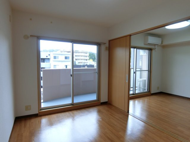 拡大写真:袋井市愛野南2丁目 4階405の寝室